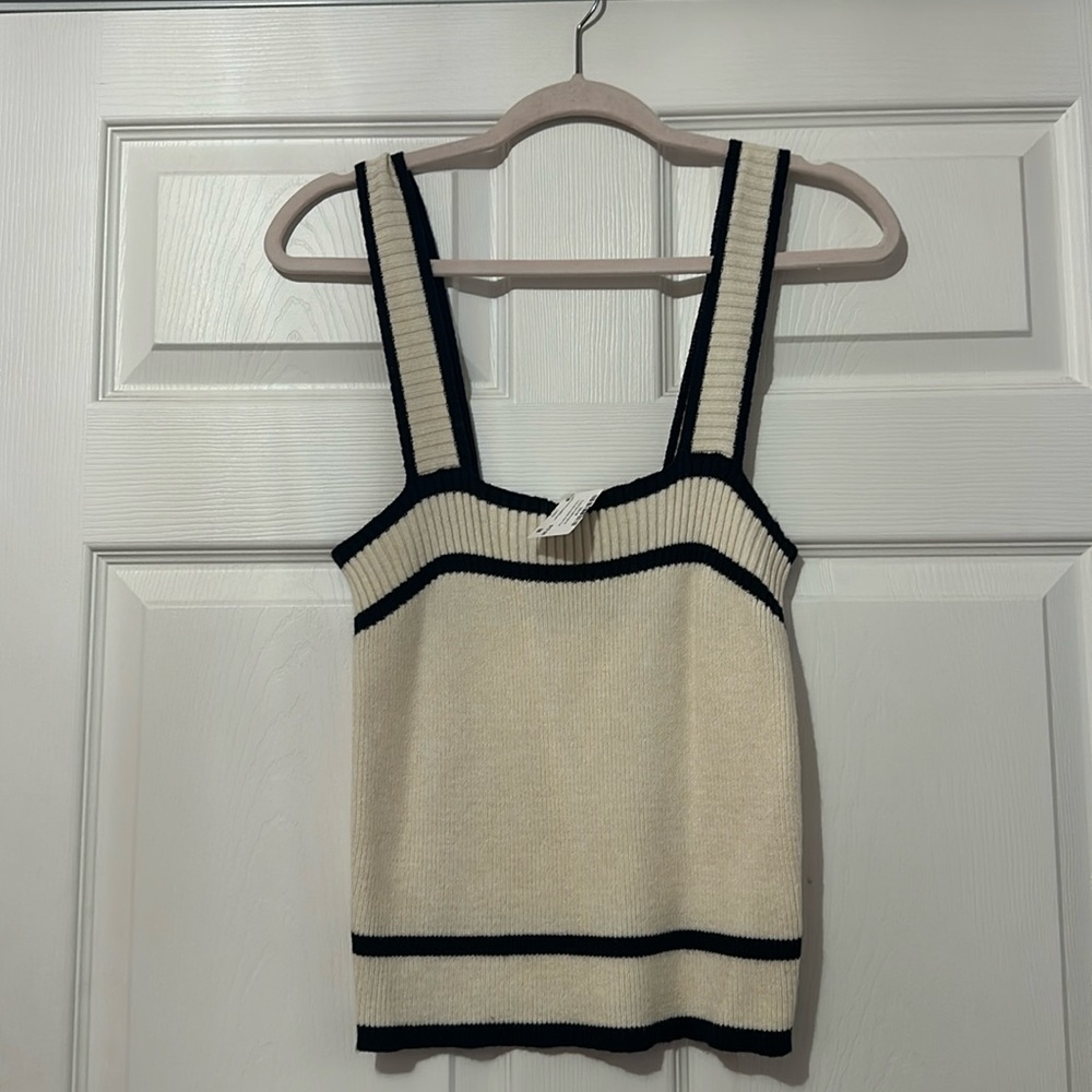 E & M knit top size medium